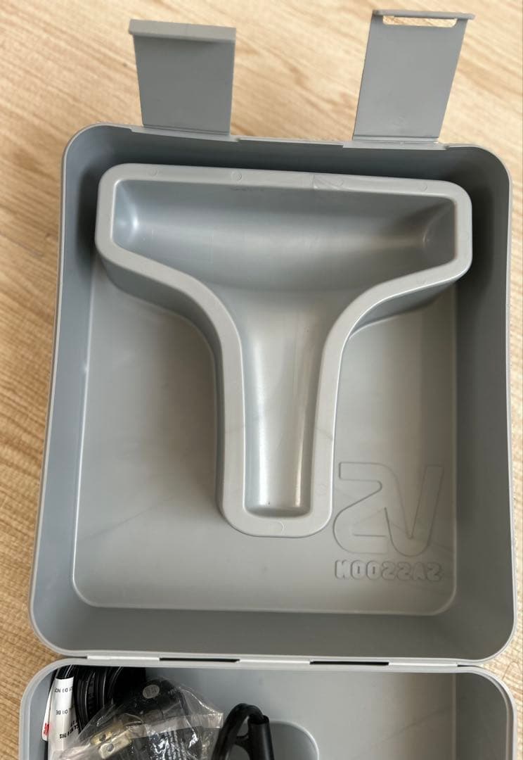 マークニューソン　ヘアドライヤー　 未使用箱入り品　＆　箱無し破損あり品の２点