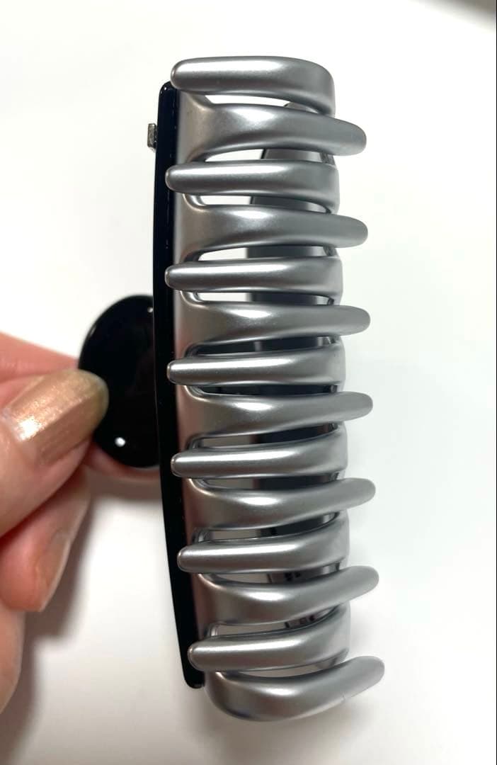 アレクサンドル ドゥ パリ クリップ　ブラック　スワロフスキー