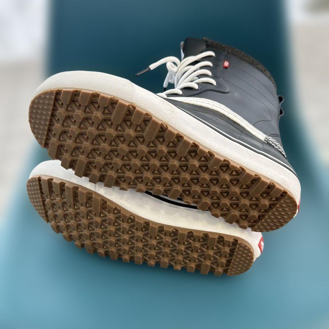新品未使用品:VANS 防水スノーブーツ ブラック ハイカット