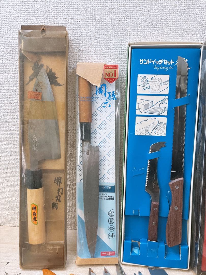 ジ*フ様 ●大量包丁 ナイフまとめ●箱入り 三徳包丁 万能包丁 TAKAYUKI
