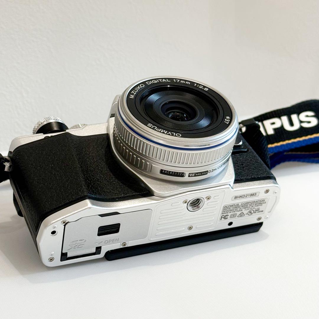 【美品】 OLYMPUS OM-D E-M10 Mark II ミラーレス一眼