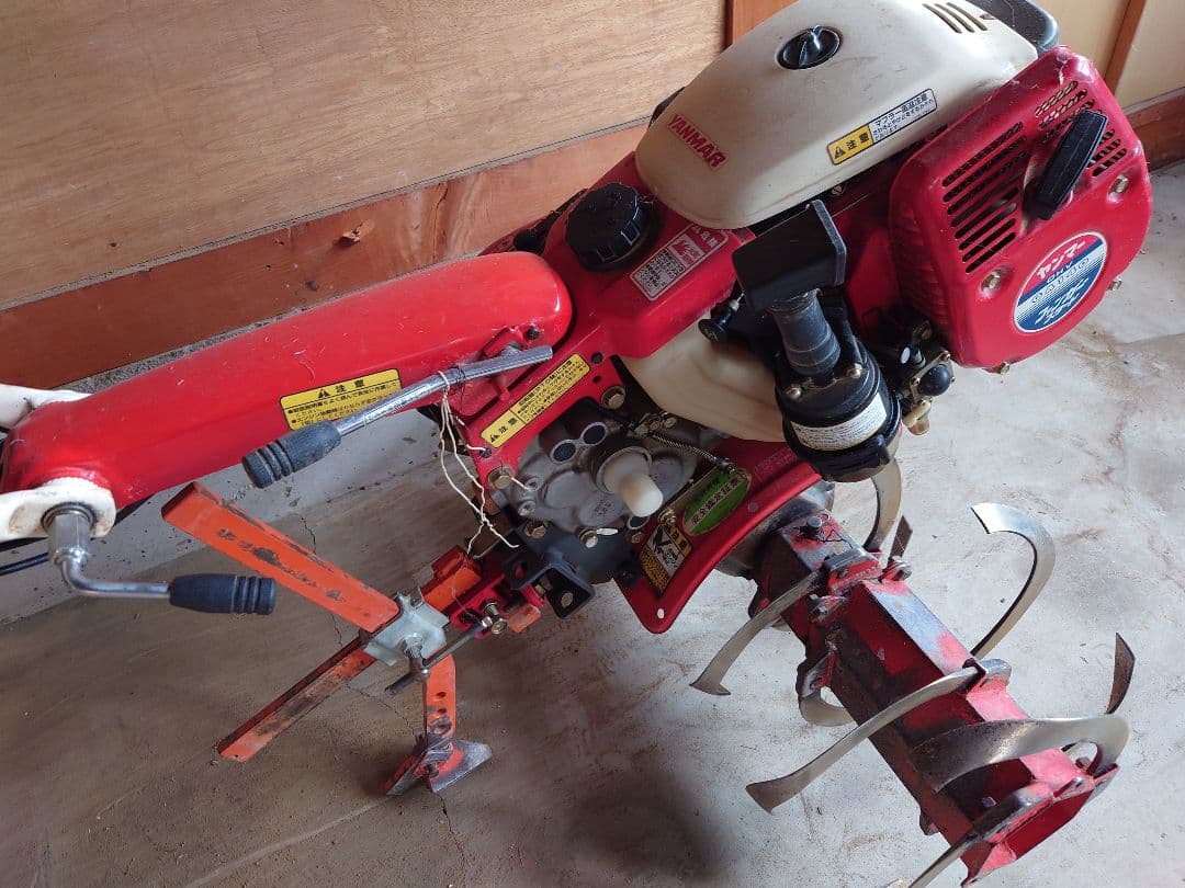 石川県金沢市より　耕運機 ヤンマー　mk5　ガソリンエンジン 赤/白