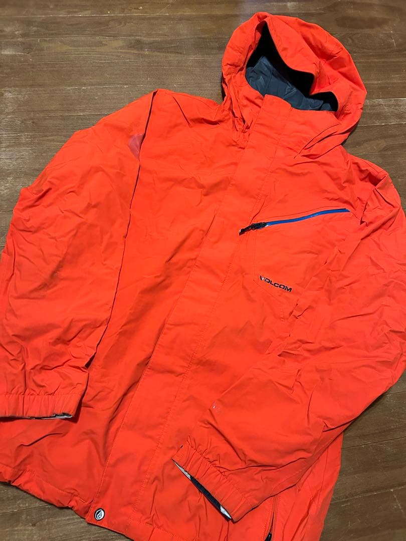 VOLCOM スノーボードジャケット オレンジ　サイズL 多機能