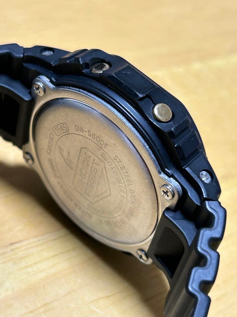 casio G-SHOCK ジーショックDW-5600E 良好　美品　ゴールド