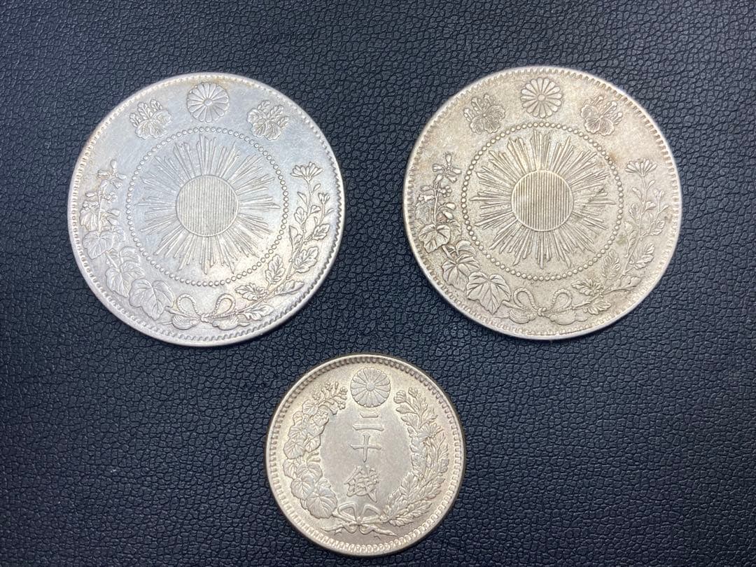 カマチョ　旭日竜50銭銀貨　明治4年　大型　トメ本　大竜　明治３年