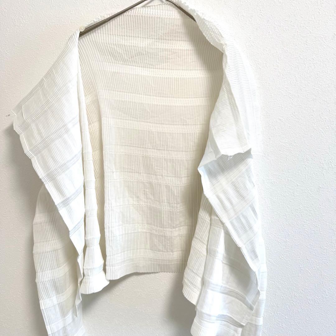 専用　ISSEY MIYAKE プリーツ　ホワイト　変形　長袖　　カーディガン