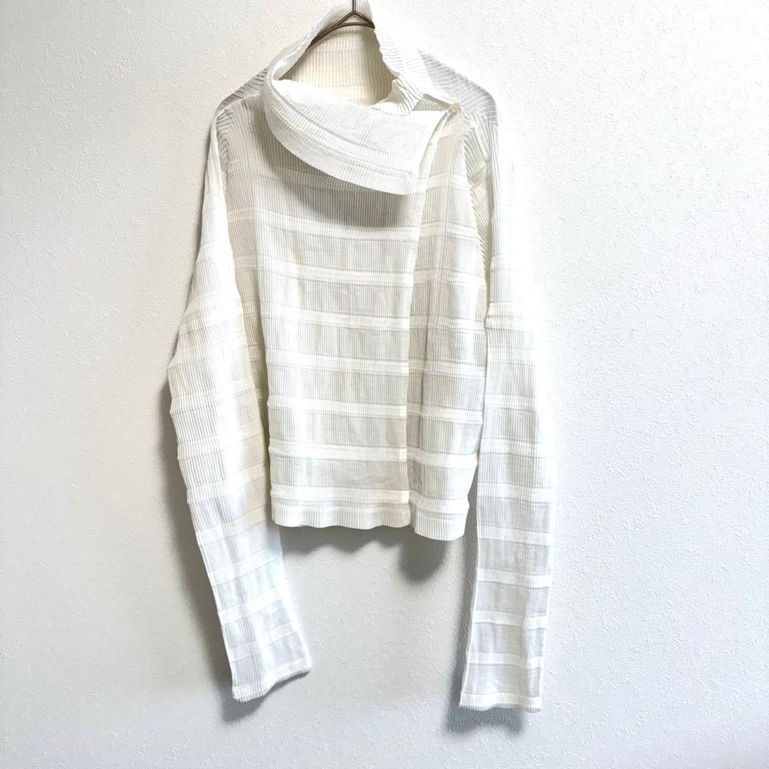 専用　ISSEY MIYAKE プリーツ　ホワイト　変形　長袖　　カーディガン
