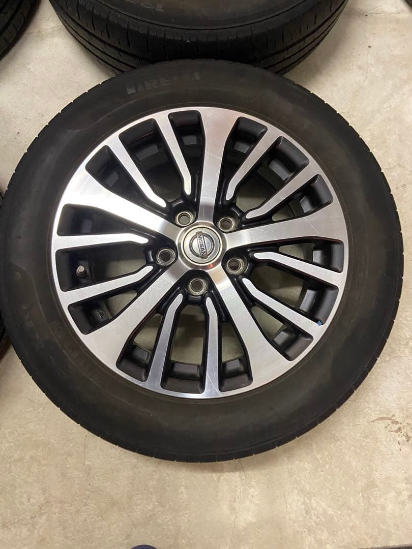 セレナ c26純正アルミホイールとタイヤセット送料込み