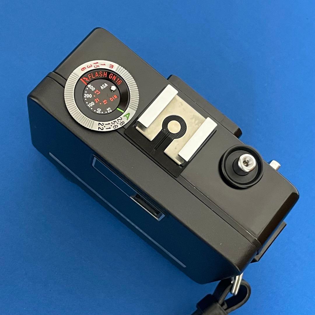 ☆最上美品！☆リコーオートハーフSE2ブラック☆未開封36枚撮りフィルム付き！☆