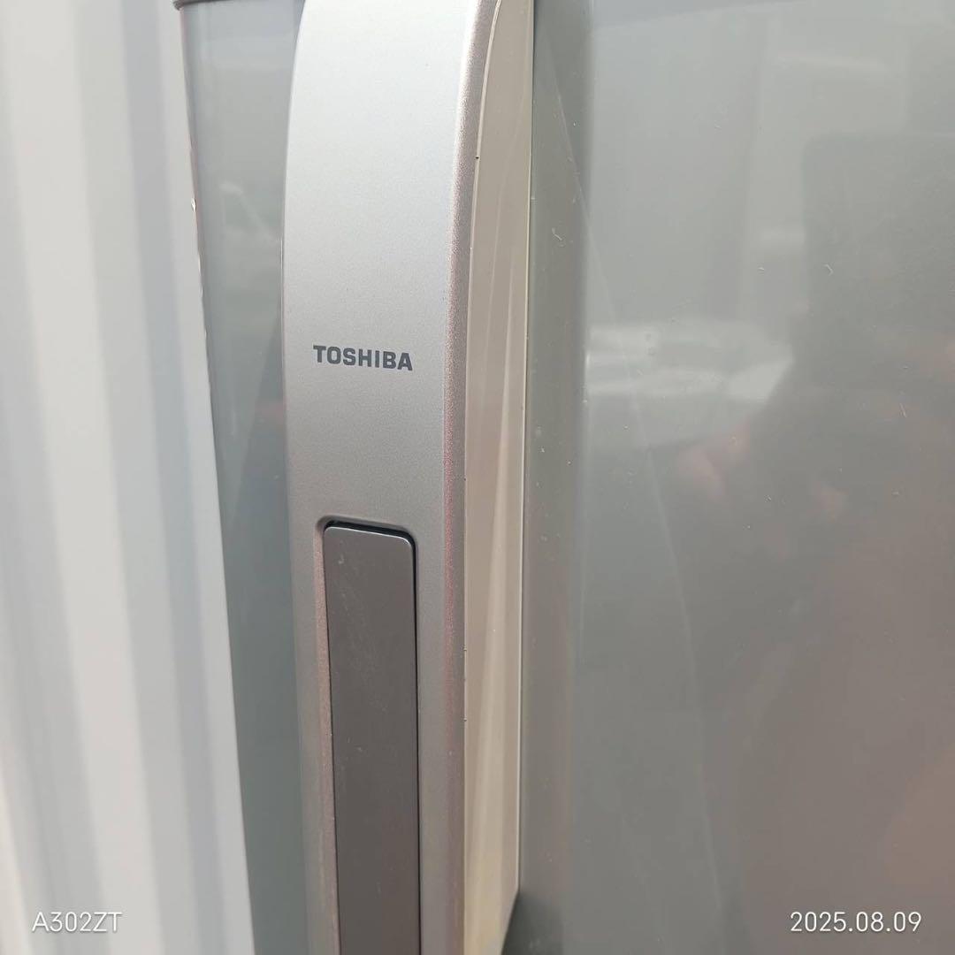 TH021★新生活応援 東芝　自動製氷機能付き　大型 3ドア冷蔵庫　339L