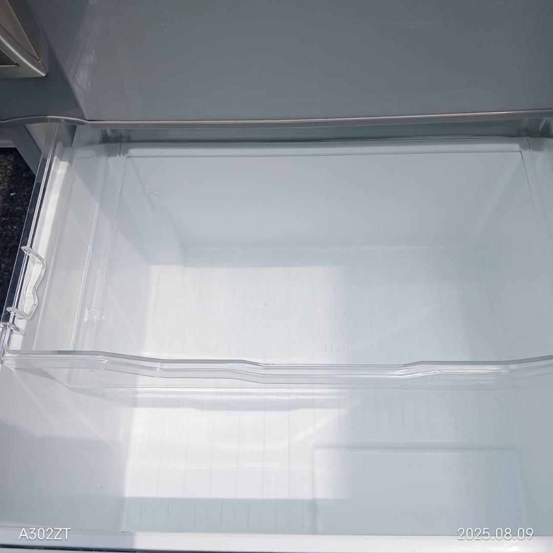 TH021★新生活応援 東芝　自動製氷機能付き　大型 3ドア冷蔵庫　339L