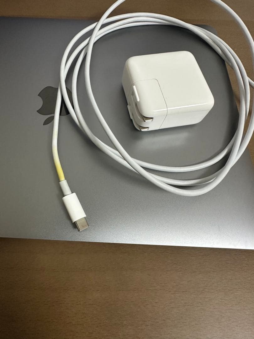 MacBook Air M1 13インチ 8GB 256GB 純正充電器付