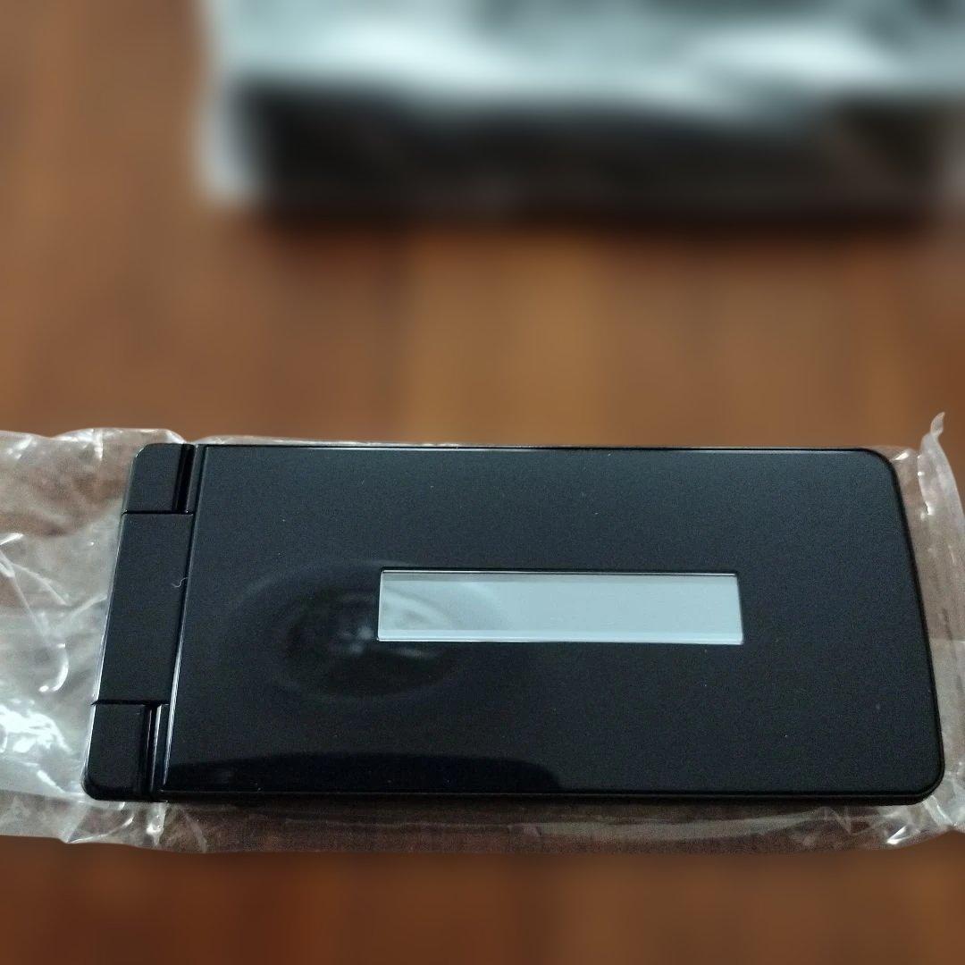 【新品同様・SIMロック解除済】AQUOS ケータイ3 806SH ブラック