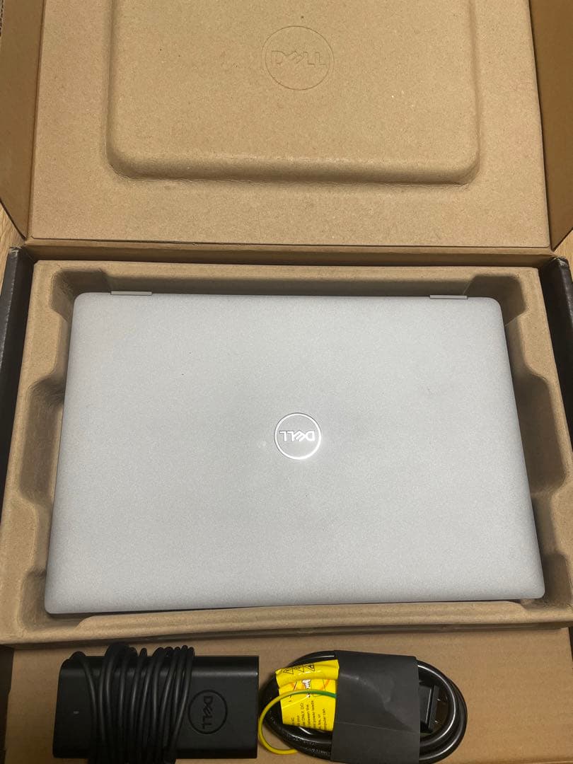 Dell IatituteノートPC 5330 CPU i7 Ram 16gb