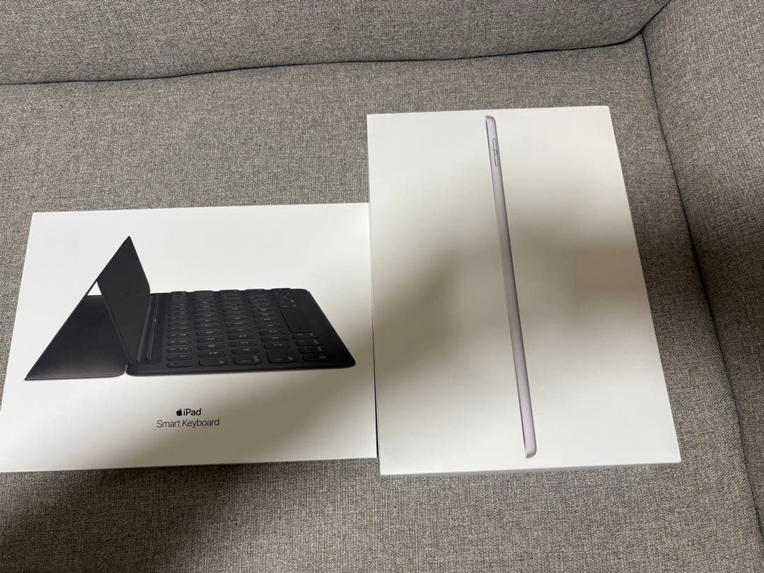 B*e様 美品 最終お値下げ　Apple iPad第9世代 256GB 純正キー