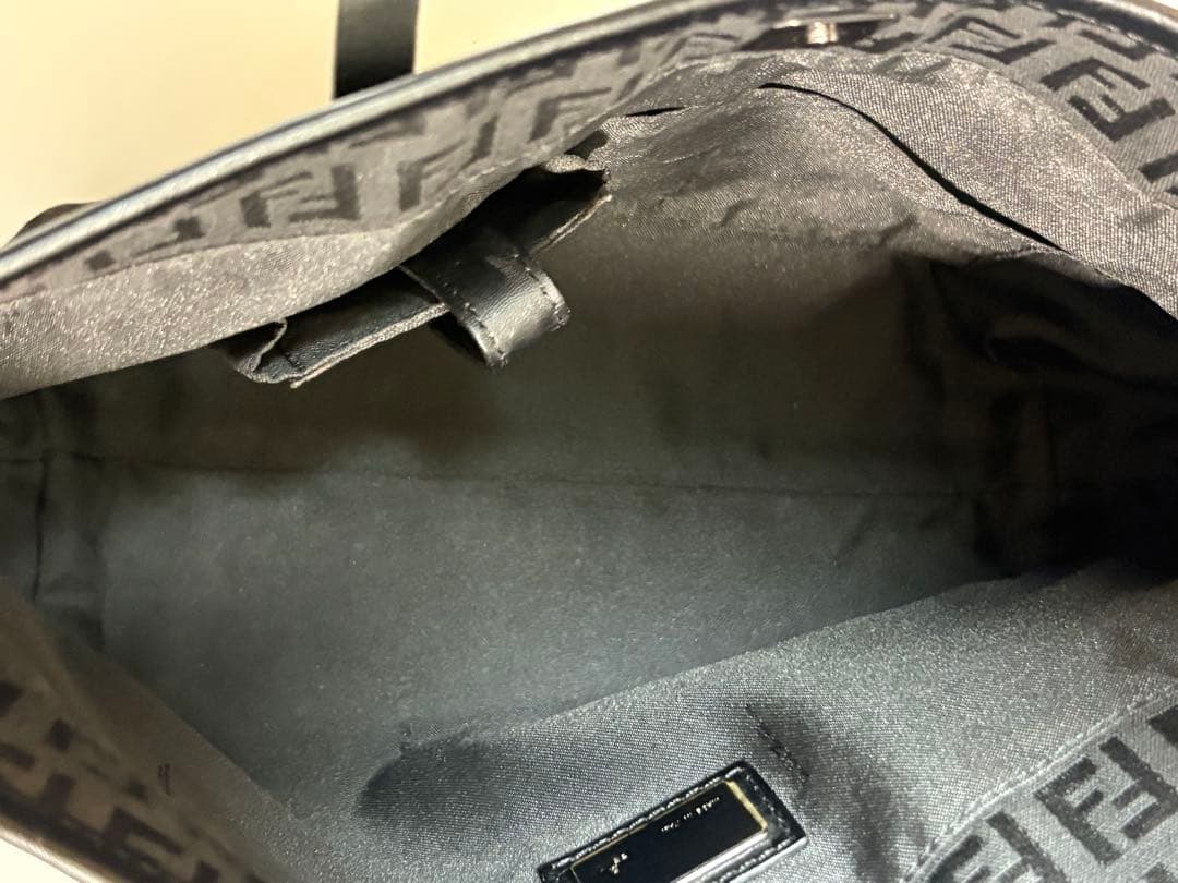 【美品】FENDI ハンドバッグ　ミニトートバッグ ズッカ ブラック