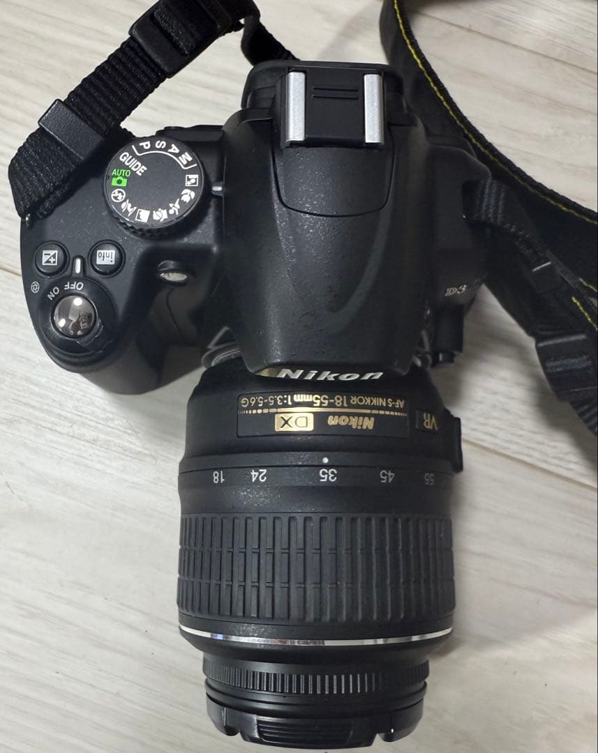 Nikon D3000 NIKKOR 18-55mmレンズキット