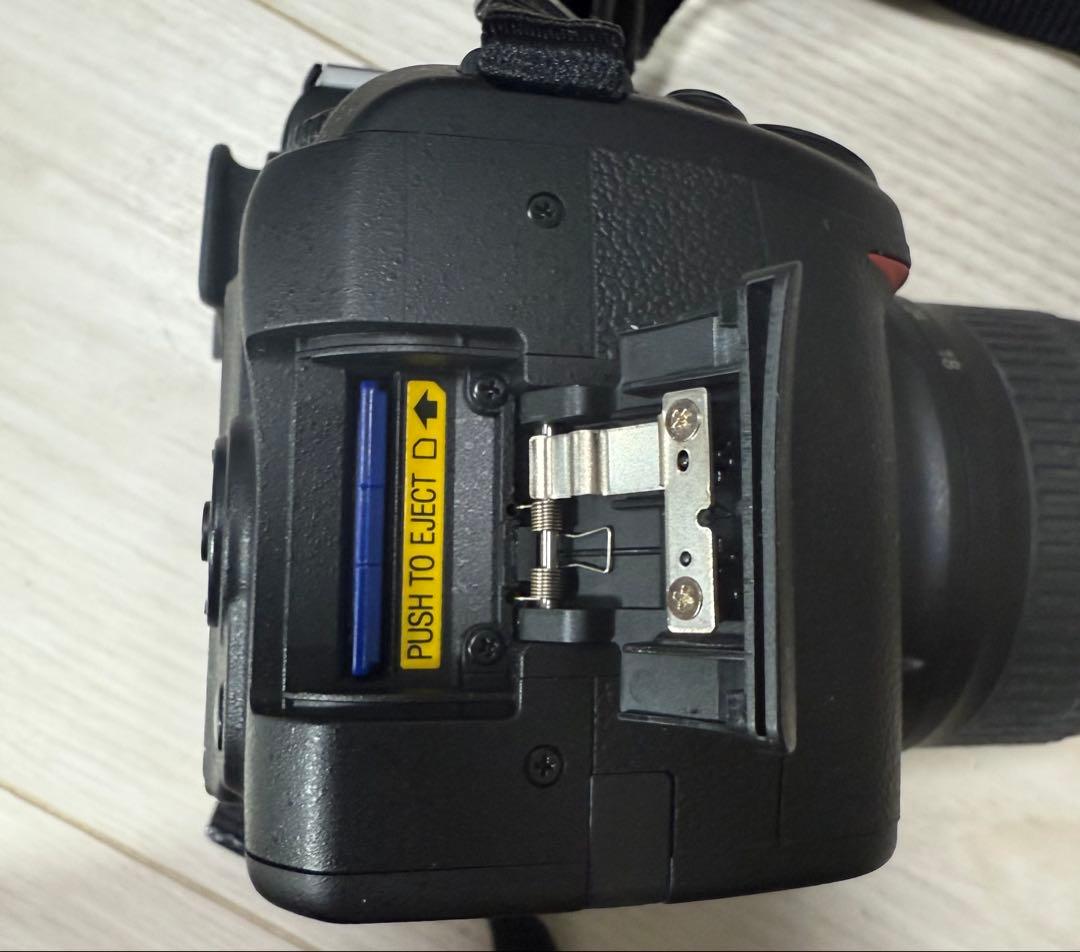 Nikon D3000 NIKKOR 18-55mmレンズキット