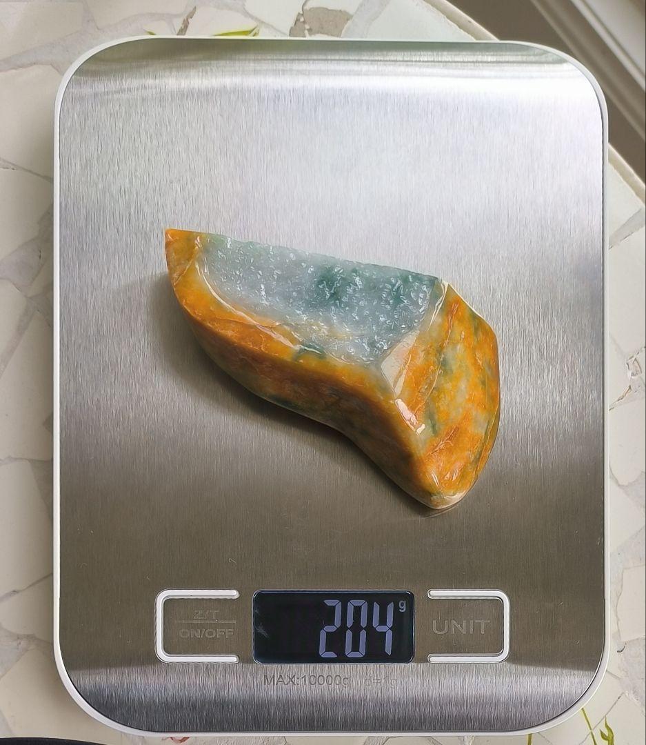 【貴重】ミャンマー産黄本翡翠（ジェダイト）の原石（204ｇ）