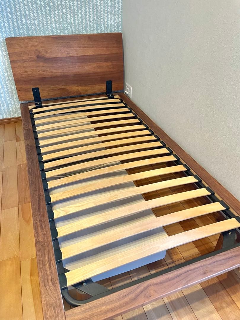 ち*。様 木製シングルベッドフレーム ウォールナット