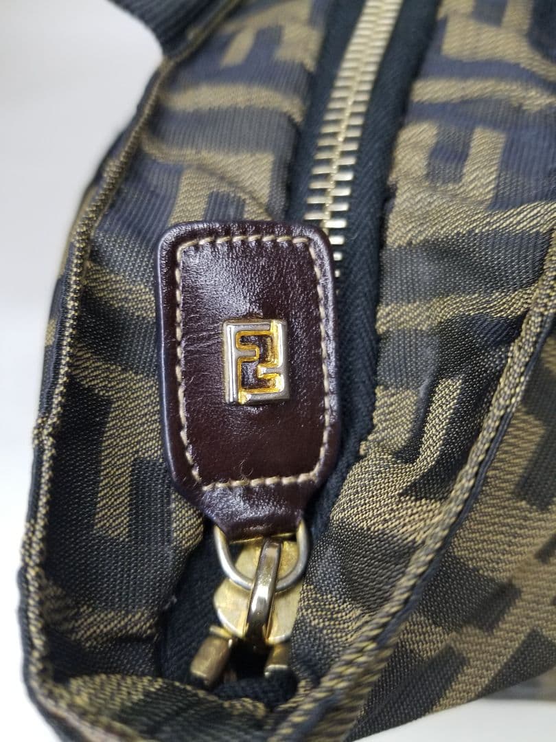 ヴィンテージ フェンディ FFモノグラム ジッピーハンドバッグ（ブラウン）