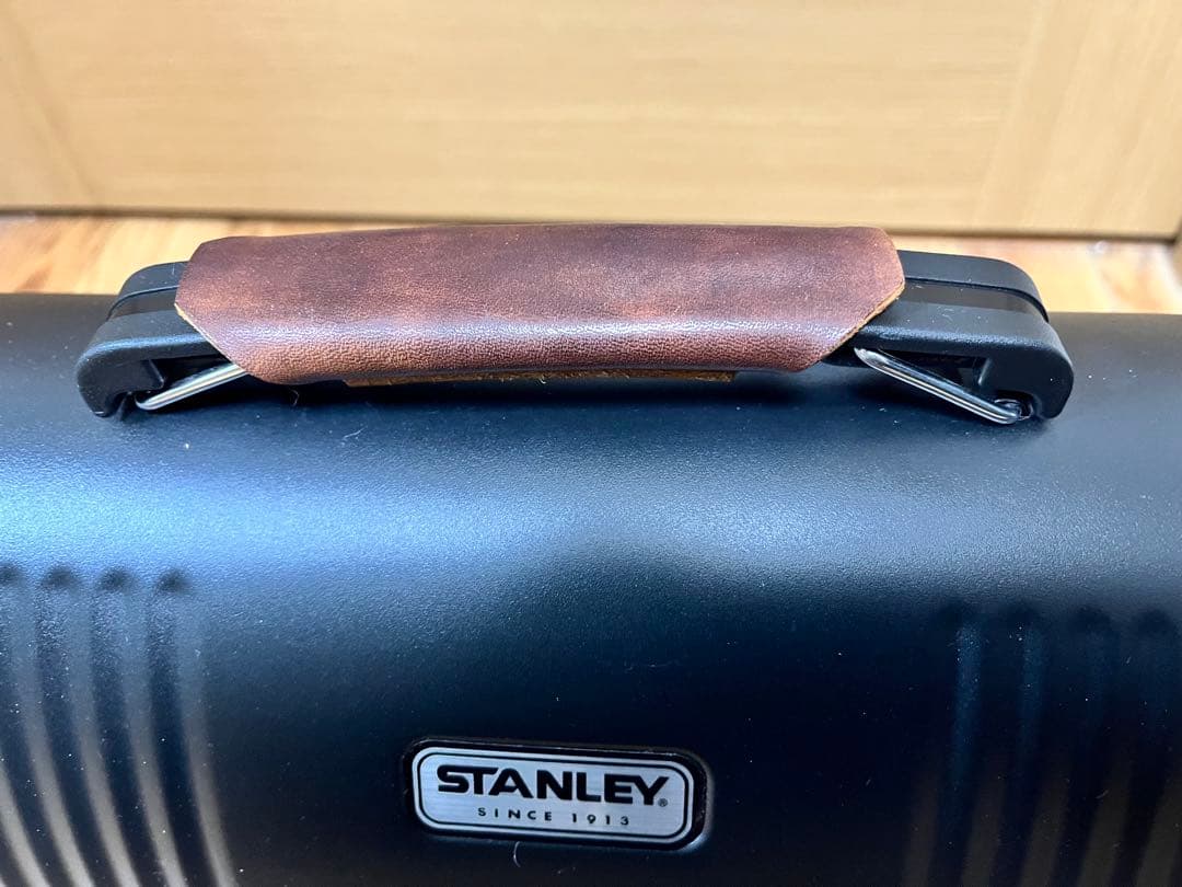 STANLEY ランチボックス　9.4L マットブラック　カスタム済み