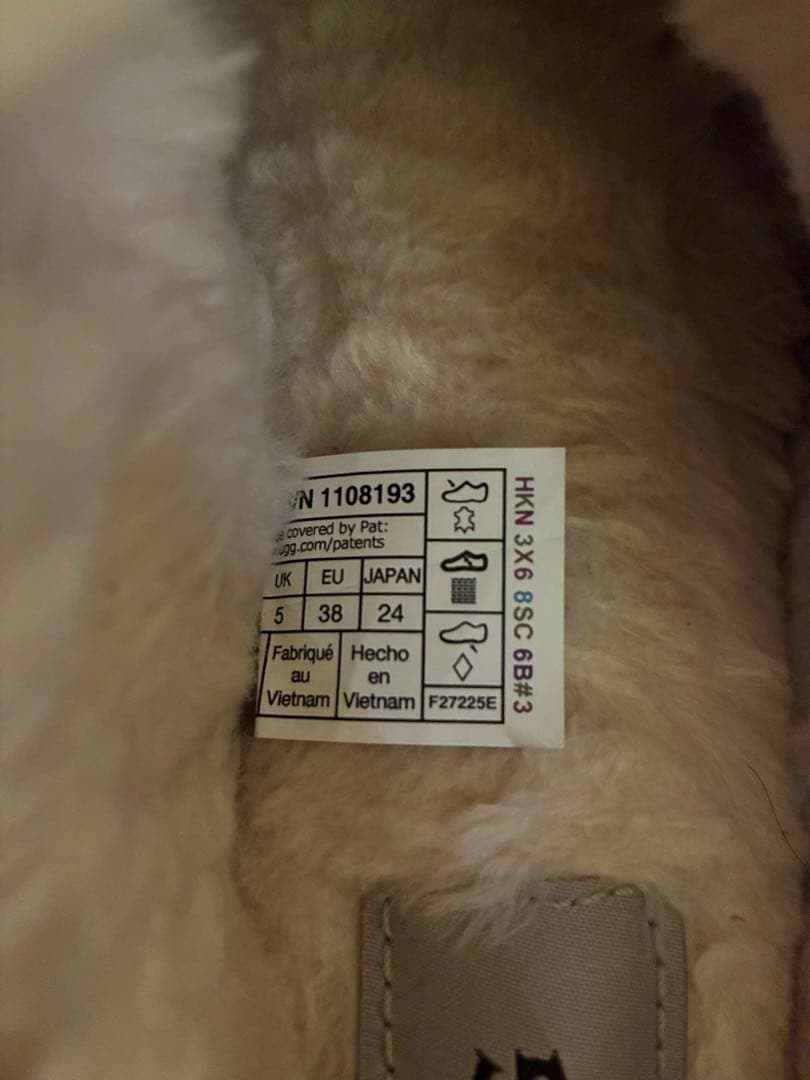 靴 FRAMeWORK UGG CLASSIC SLIPPER 4(24cm)