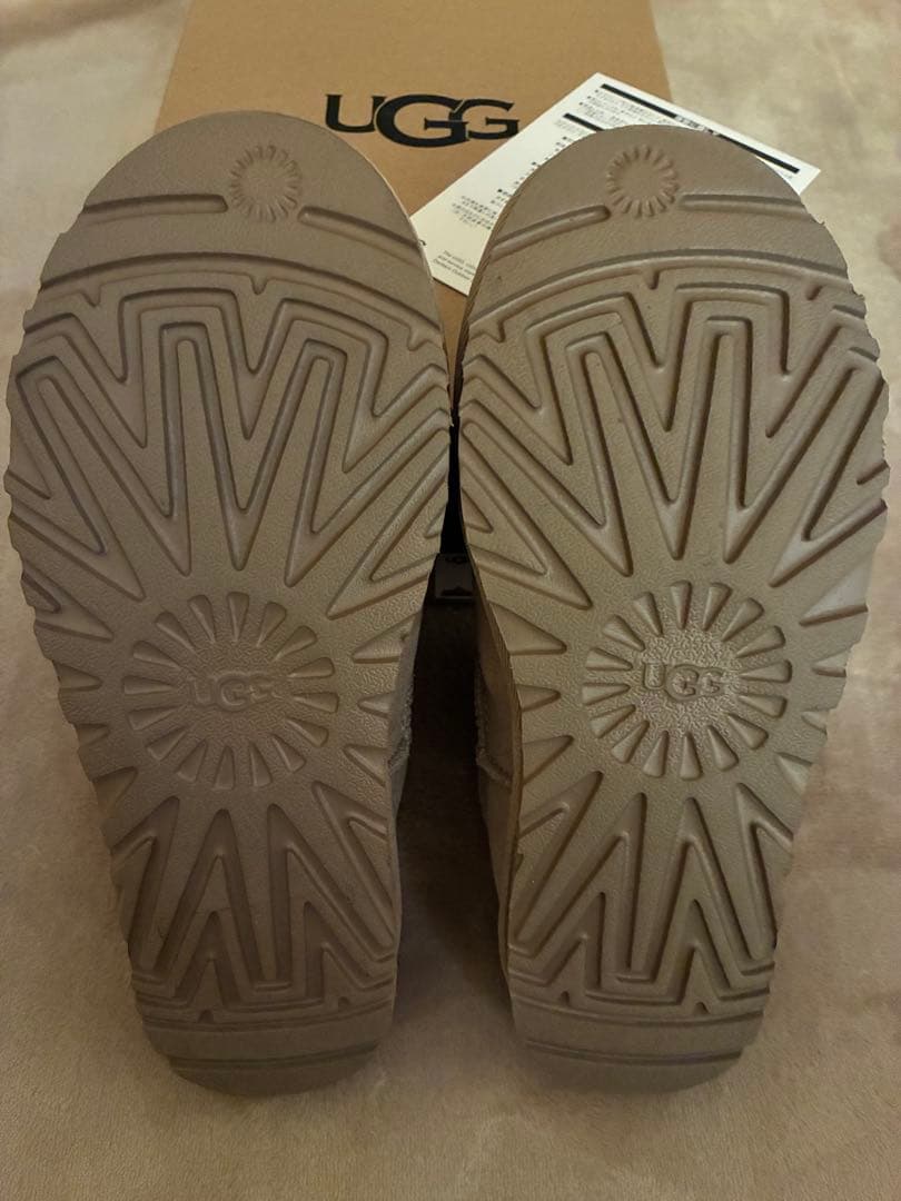 靴 FRAMeWORK UGG CLASSIC SLIPPER 4(24cm)