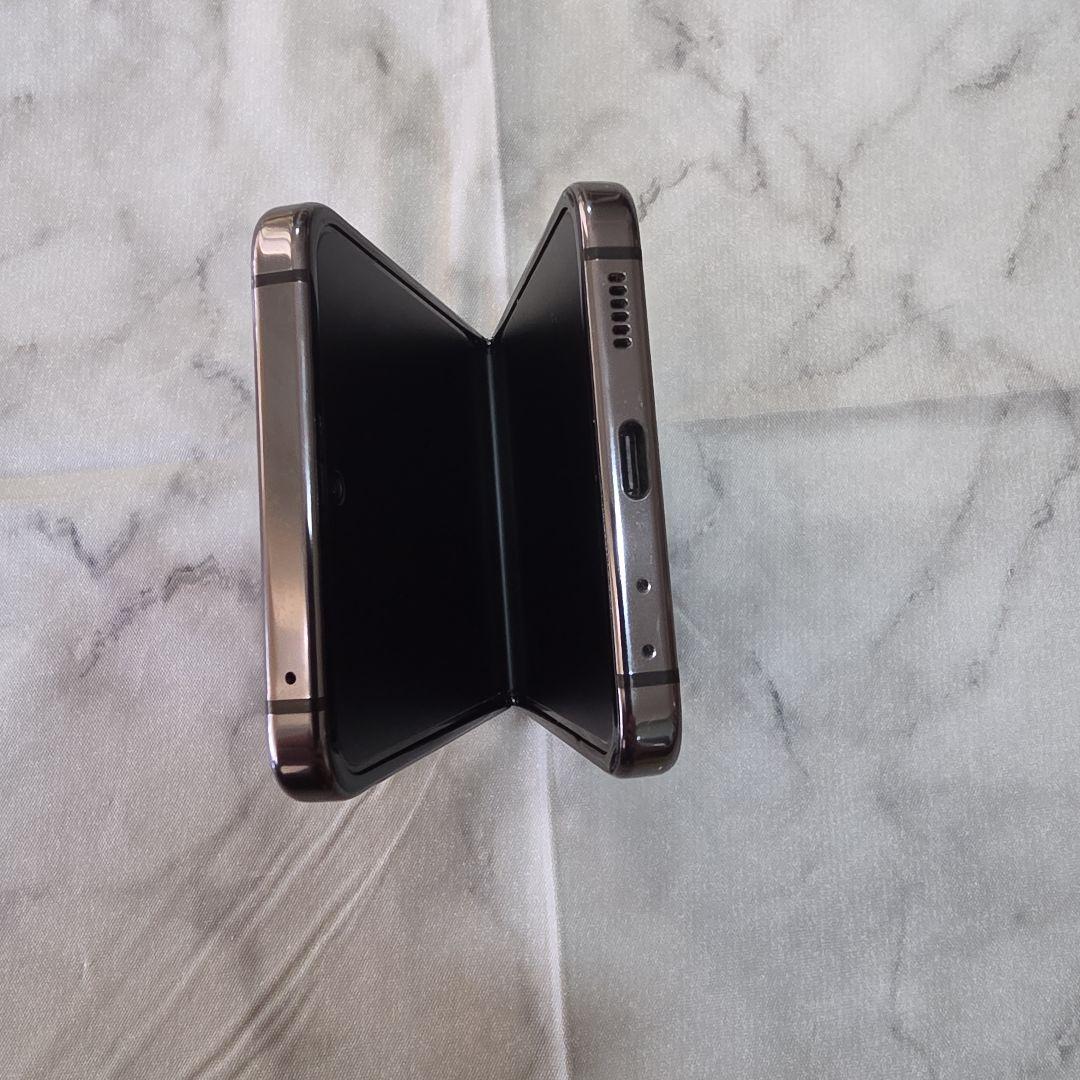 Galaxy Z Flip5 256GB 海外版SIMフリー