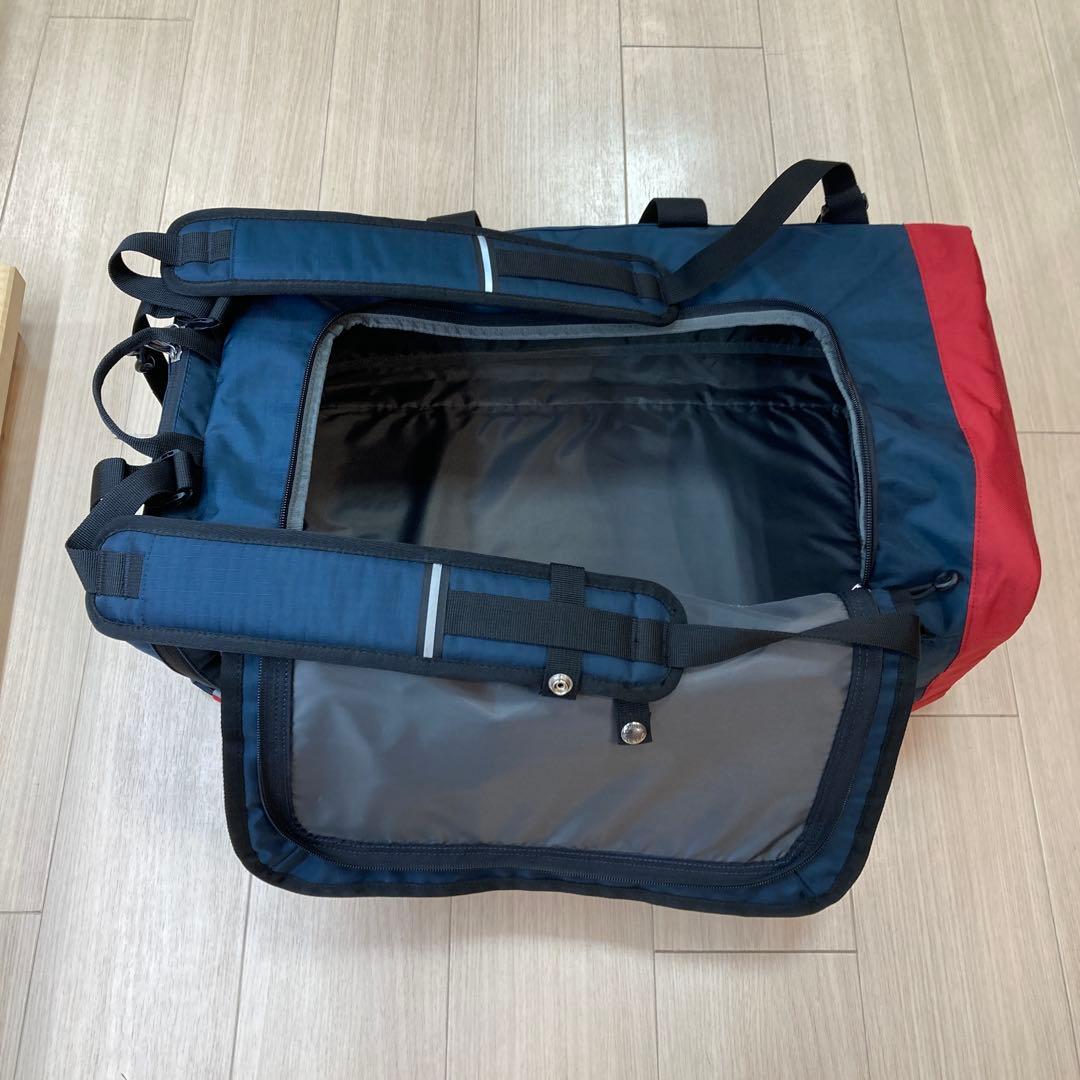 Coleman リュックボストン　ネイビー/レッド