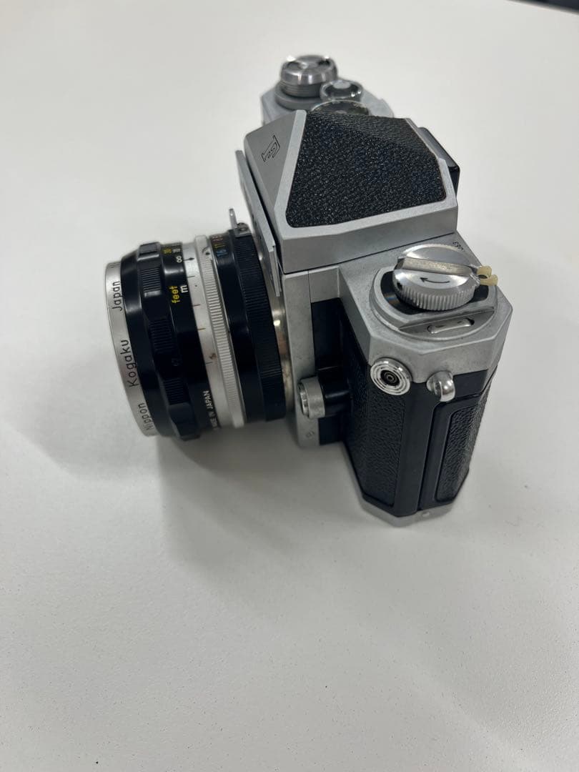 Nikon F 一眼レフカメラ Nikkor レンズ付き 初期 アイレベル