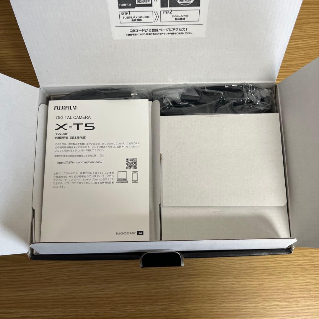 FUJIFILM X-T5 ボディ　ブラック　新品未使用　ミラーレス一眼