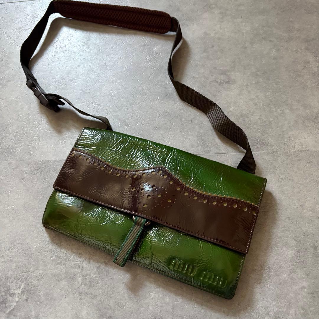 バッグ 00s miumiu archive enamel shoulder bag