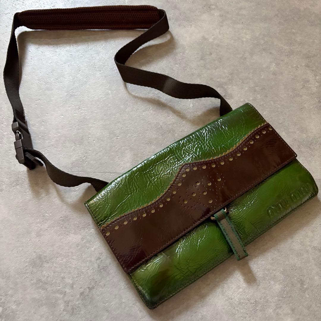 バッグ 00s miumiu archive enamel shoulder bag