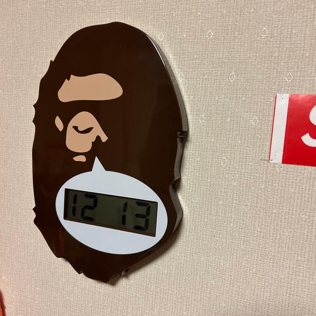 ベイシングエイプ掛け時計