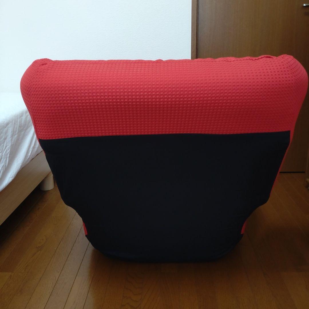 レッドリクライニングチェア