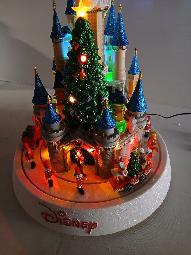 ディズニーセンターピースパレードシーンクリスマスオーメントコストコ