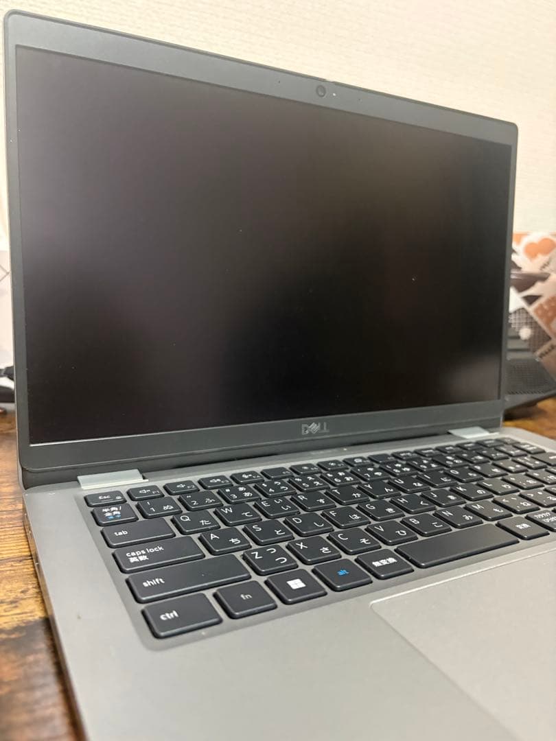 デルCore i5-1235U/8GB/SSD256GB/13.3型フルHD液晶