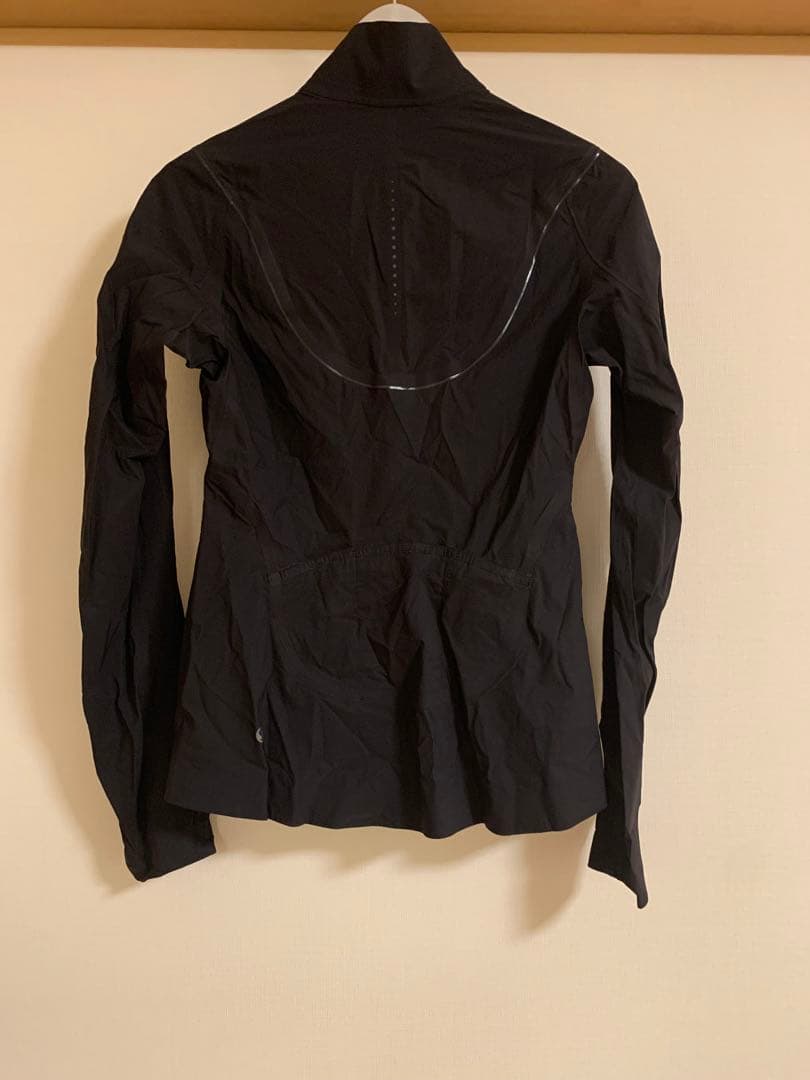 LULULEMON ブラック サイクルジャケット フルジップ