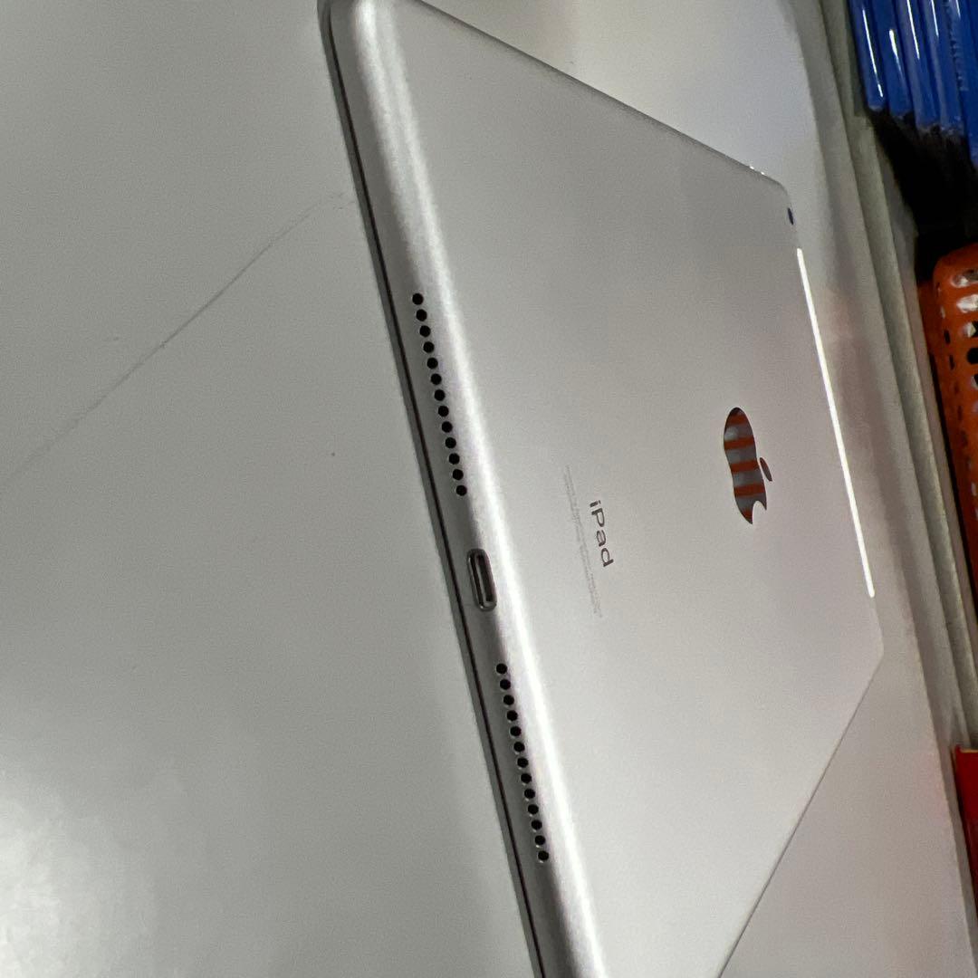 iPad 10.2インチ 第9世代64GB NK493J/A