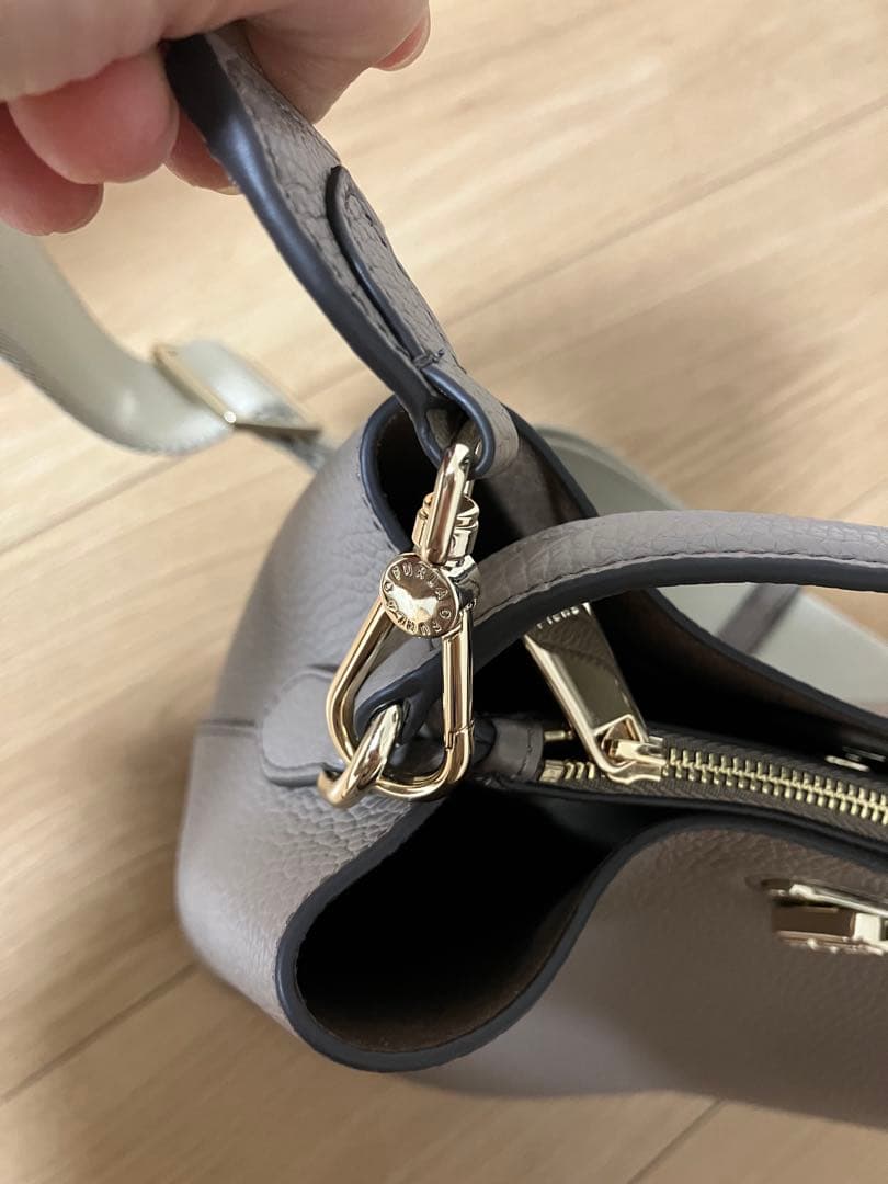 FURLA バケツ型ショルダーバッグ グレージュ