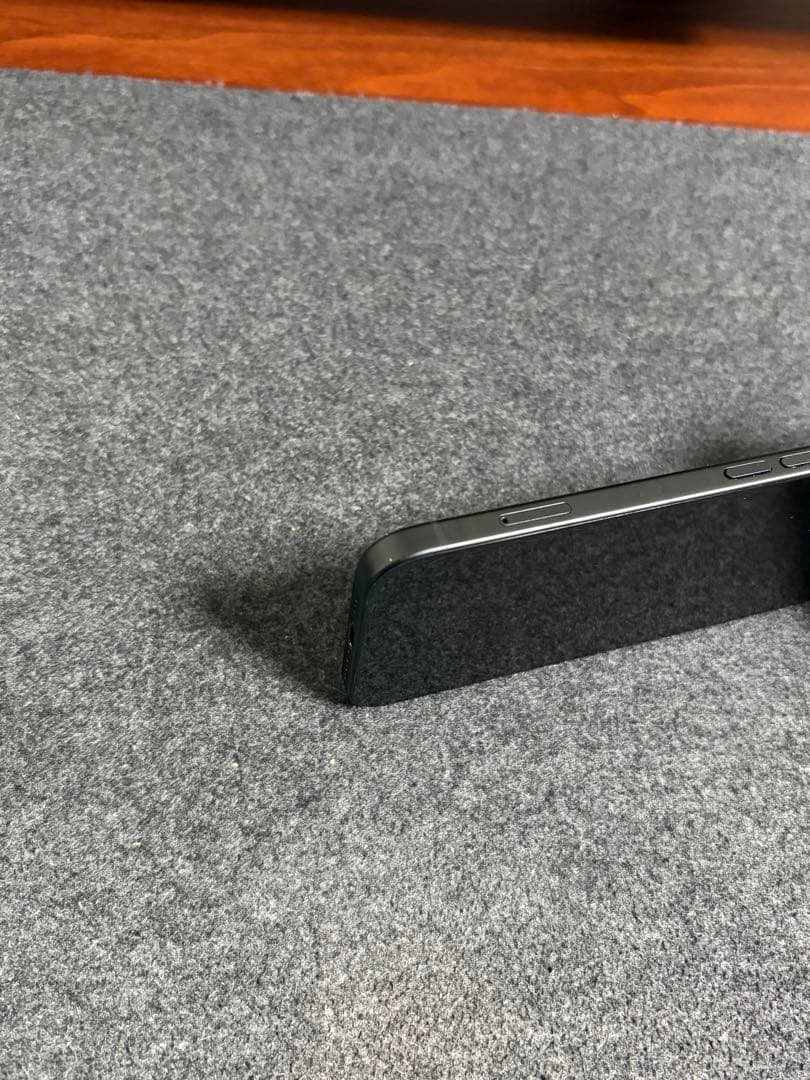 iPhone 15 256GB ブラック 本体