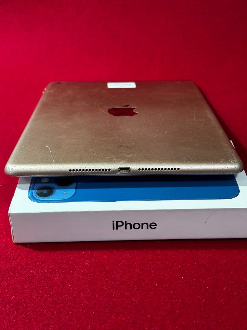 【7979】iPad第6世代 128GB Wi-Fiモデルバッテリー91％