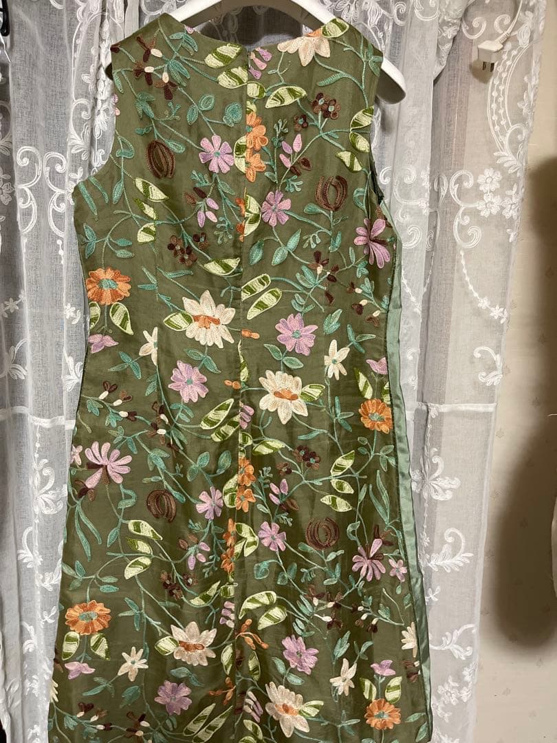 クチーナ カトウツトム ゴージャス　刺繍　ワンピース