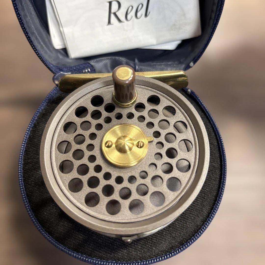 リール HOUSE OF HARDY Golden Flyweight