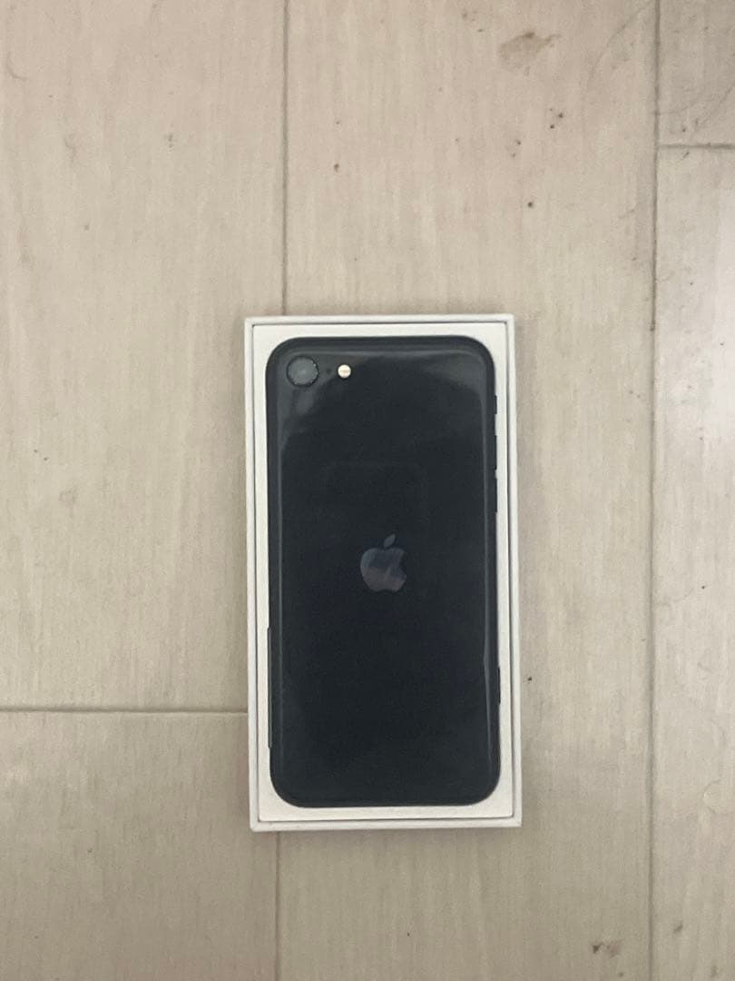 iPhone SE（第3世代）64GB ミッドナイト
