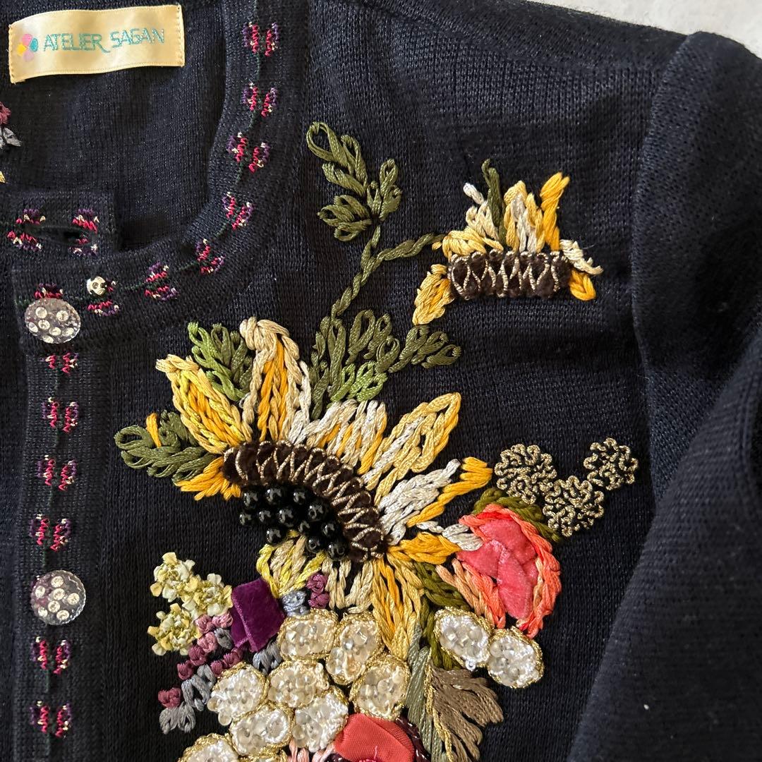 ATELIER SAGAN刺繍入りカーディガン 黒　アトリエサガンL 麻100