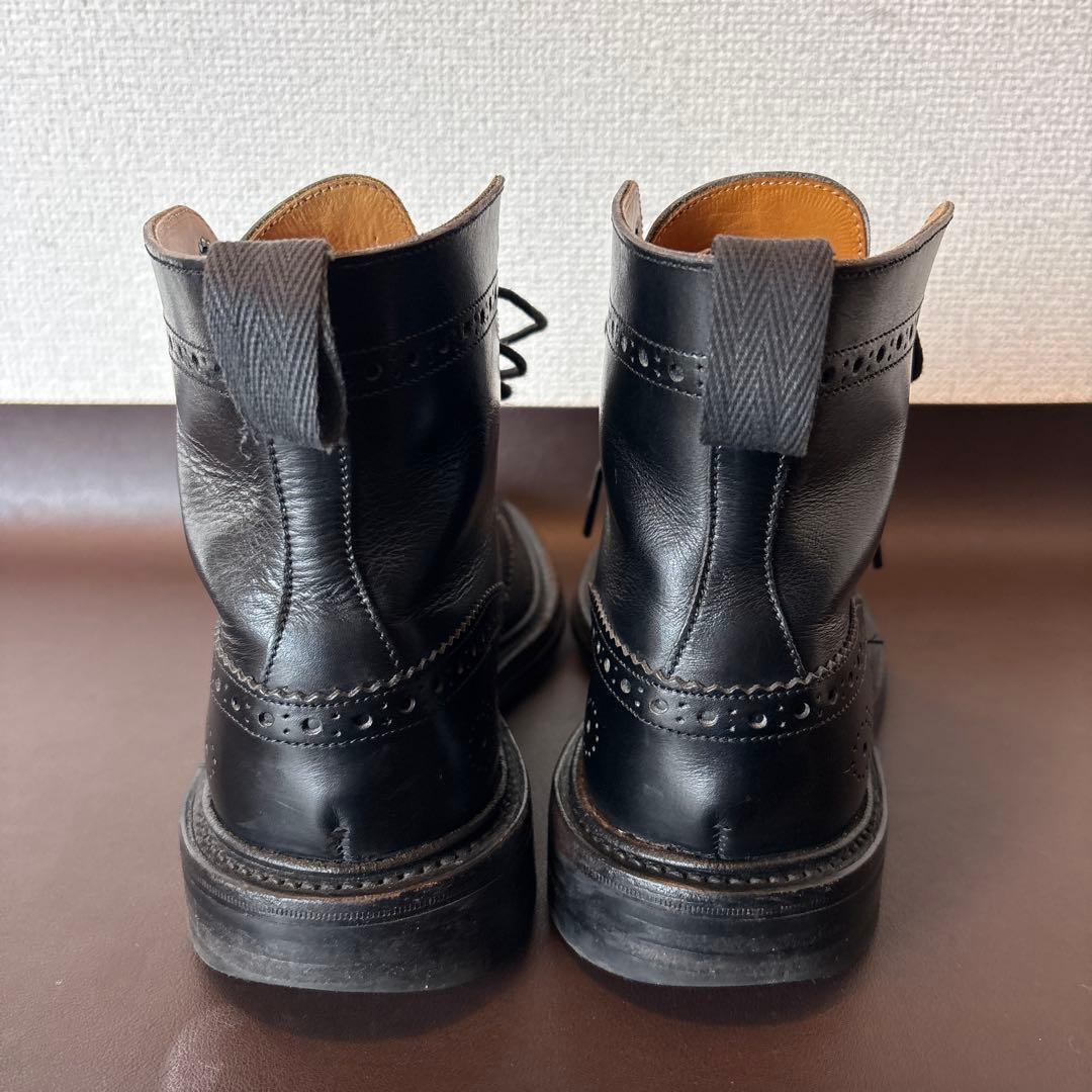 トリッカーズ　バートン　黒レザー ブローグブーツ