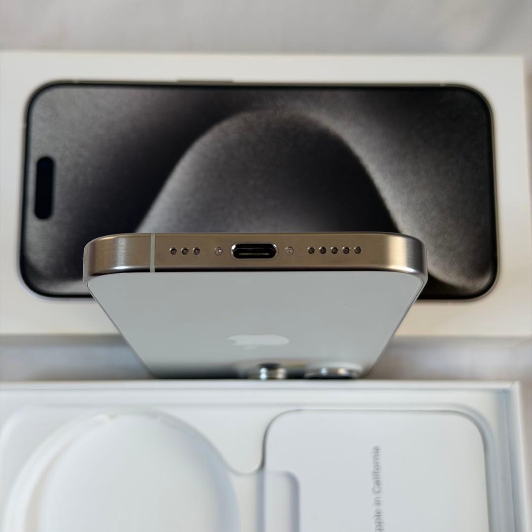 【美品】iPhone 15 Pro 512GB 本体