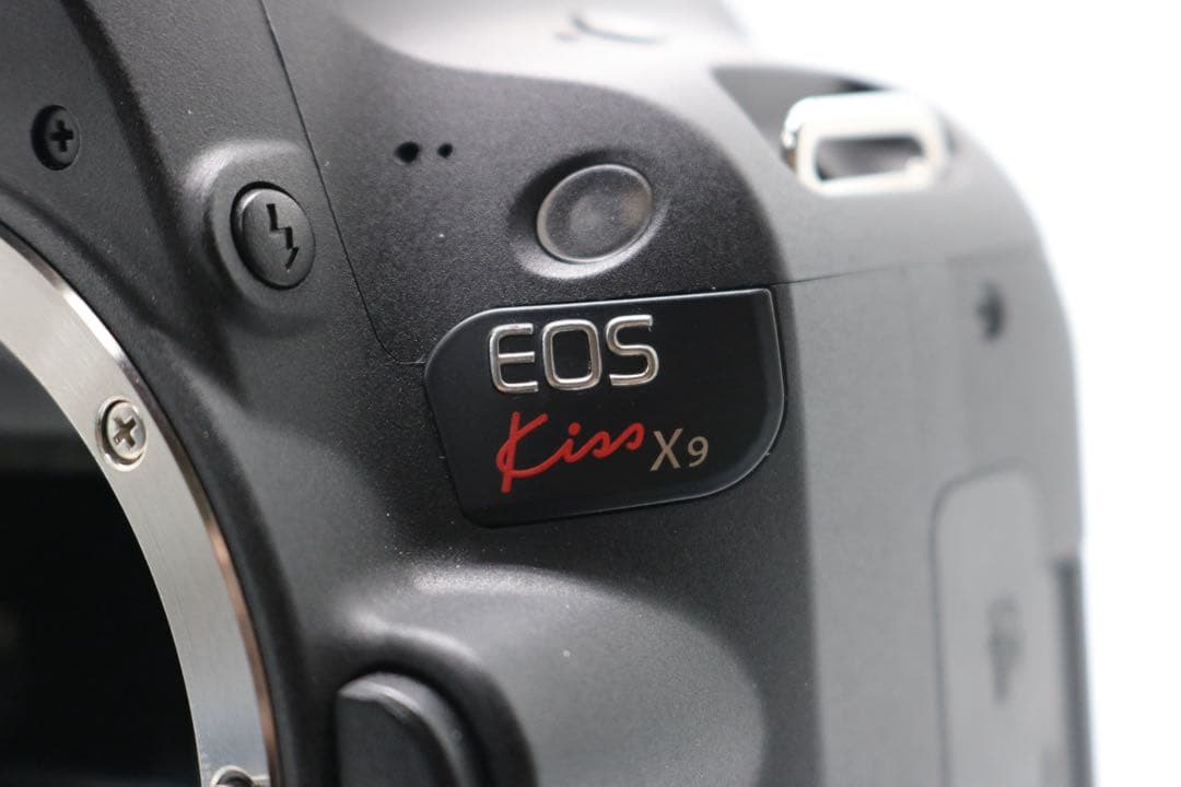 ボディ新品級 【Canon EOS Kiss X9 ダブルレンズセット】 保証◎
